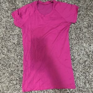 Lululemon Sonic Pink Short Sleeve Swiftly Tech 2.0 Full Length Size 6